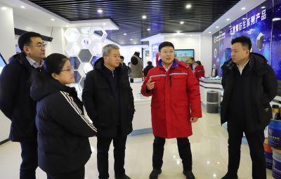 中國建設銀行黑龍江省分行黨委書記、行長王東一行到寶泰隆走訪調(diào)研